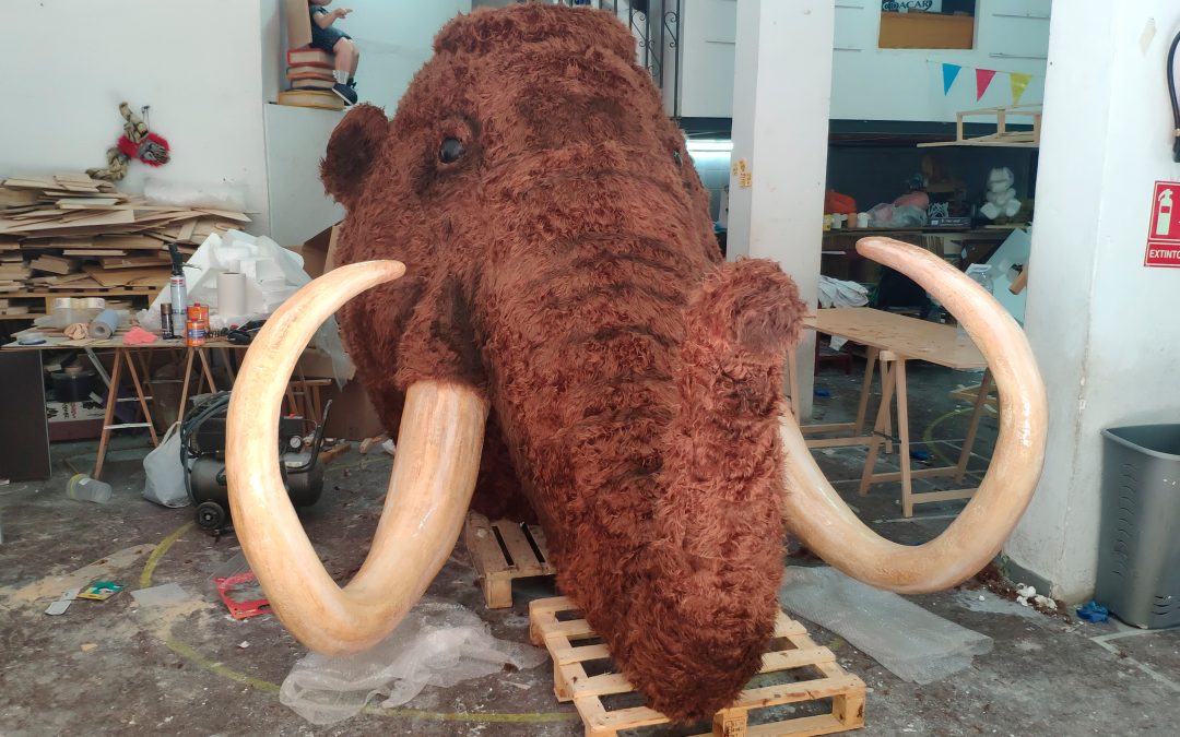 Cabeza de mamut para discoteca